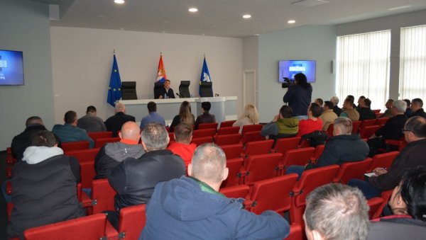 НА РАСПОЛАГАЊУ ШЕСТ МИЛИОНА ДИНАРА: Како ће месне заједнице у Свилајнцу трошити новац месног самодоприноса (ФОТО)