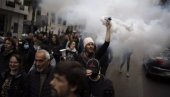 PROTESTI U FRANCUSKOJ: Suzavac u Bordou, policija zabranila okupljanje (VIDEO)