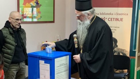 МИТРОПОЛИТ ЈОАНИКИЈЕ ГЛАСАО НА  ИЗБОРИМА: Свој глас на председничким изборима у Цној Гори је дао на Цетињу