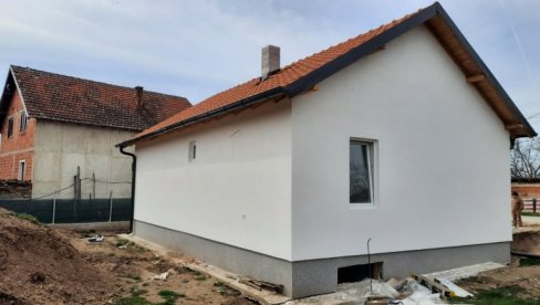 KANCELARIJA ZA KiM: Odvojena sredstva za obnovu tri kuće višečlanih srpskih porodica u opštini Vitina