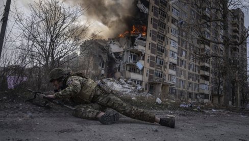 RAT U UKRAJINI:  Rusi napreduju kod Kupjanska, žestoke borbe kod Avdejevke; Bajden - Možemo da finasiramo dva rata (FOTO/MAPA/VIDEO)