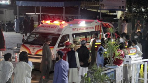 SAMOUBILAČKI BOMBAŠKI NAPAD U AVGANISTANU: Eksplozija u džamiji na severu zemlje, poginulo sedam vernika, 15 ranjeno