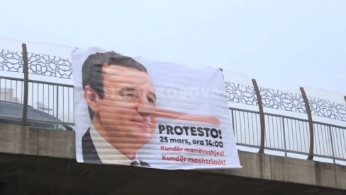 КУРТИ КАО ПИНОКИО: Не престају прозивке због ЗСО на рачун премијера лажне државе - транспаренти широм Приштине