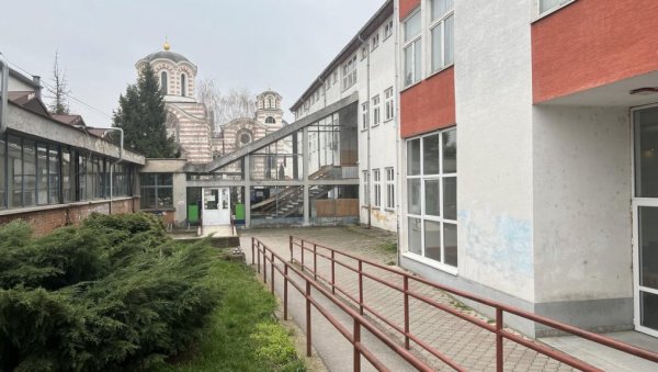 МЛАДЕНОВАЦ ДОБИЈА МОДЕРНУ ГИМНАЗИЈУ: Расписан тендер за реконструкцију школе