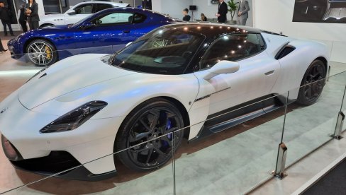 РАДНИК МАСЕРАТИЈА ОТПУШТЕН ЗБОГ ТРГОВИНЕ ДРОГОМ: Имао је 8 килограма дроге код куће што је штетило угледу компаније