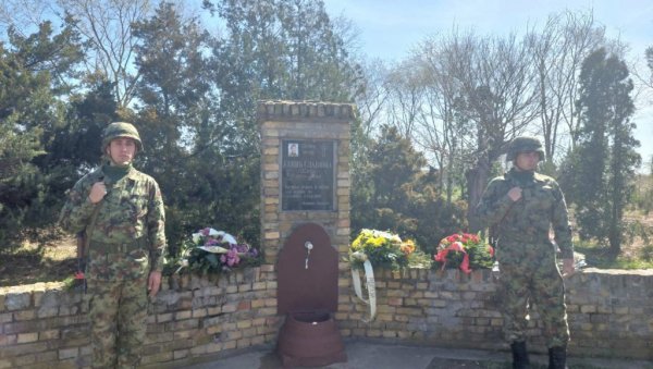 ВЕНЦИ ЖРТВАМА НАТО АГРЕСИЈЕ: Дан сећања обележен у Зрењанину и Стајићеву (ФОТО)