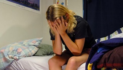 ТУКАО, УЦЕЊИВАО И ПРИМОРАВАО ДЕВОЈКУ НА ПРОСТИТУЦИЈУ: Истрага за трговину људима