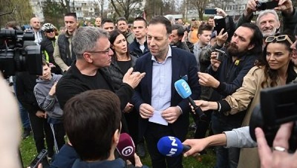 ЛАЖ ЈЕ ДА ЋЕ РАДОВИ УГРОЗИТИ САВСКИ НАСИП: Марко Стојчић истиче да политички активисти плаше грађане