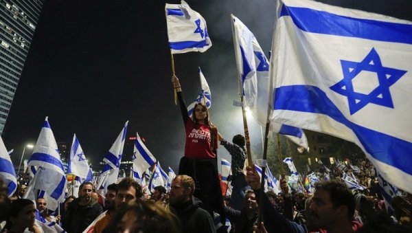 ИЗРАЕЛ ПОНОВО НА НОГАМА: У Тел Авиву протест против реформе правосуђа