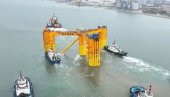 ČUDO KINESKE TEHNOLOGIJE: Gigantska plutajuća vetroelektrana isplovila ka Hainanu (VIDEO)