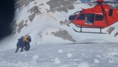 PRVE SLIKE DRAME NA PROKLETIJAMA: Srpski planinari zaglavljeni pod snegom, jedan od njih teško povređen (FOTO)