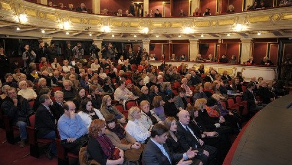 СВИМ МОЈИМ ПРИЈАТЕЉИМА: Порука египатске глумице Самихе Ајуб поводом 27. марта, Светског дана позоришта