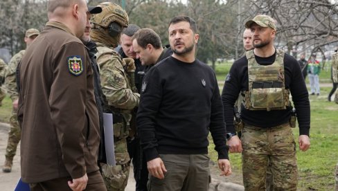ZELENSKI NA LINIJI FRONTA: Posetio vojnike u Zaporoškoj  oblasti (FOTO)