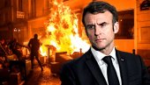 ДОК ФРАНЦУСКА ГОРИ, МАКРОНОВ РЕЈТИНГ СЕ ТОПИ: Популарност француског председника пала на најнижи ниво у последње четири године