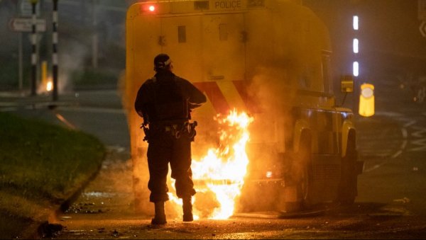 БРИТАНСКИ ОБАВЕШТАЈЦИ УПОЗОРАВАЈУ: Врло вероватни терористички напади у Северној Ирској