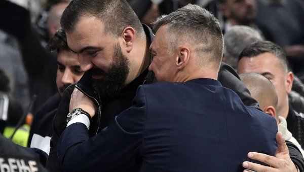 НЕКАДА ЕКСПЛОДИРАМ У НАВИЈАЊУ! Председник Кошаркашког савеза Црне Горе у Мадриду бодри Партизан, а како и не би