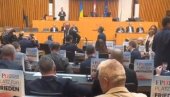 SKANDAL U AUSTRIJSKOM PARLAMENTU: Zelenski počeo da priča, a poslanici ustali i napustili sednicu (VIDEO)