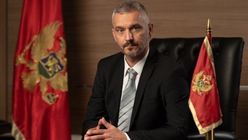 СМЕНА ПОДИГЛА ТЕНЗИЈЕ:  Бивши директор Управе полиције Црне Горе најавио да ће да искористи сва правна средства у циљу поништења одлуке
