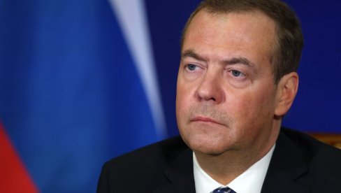 БАЈДЕН ЈЕ ОДЛУЧИО ДА ОДЕ ИЗАЗИВАЈУЋИ НУКЛЕАРНИ АРМАГЕДОН Медведев: Чланство Украјине у НАТО води у трећи светски рат