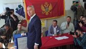 DRUGI KRUG PREDSEDNIČKIH IZBORA U CRNOJ GORI: Glasao i Milo Đukanović (VIDEO)