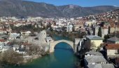 ŽENA POGINULA NAKON ŠTO JE PALA SA BALKONA: Tragedija u Mostaru