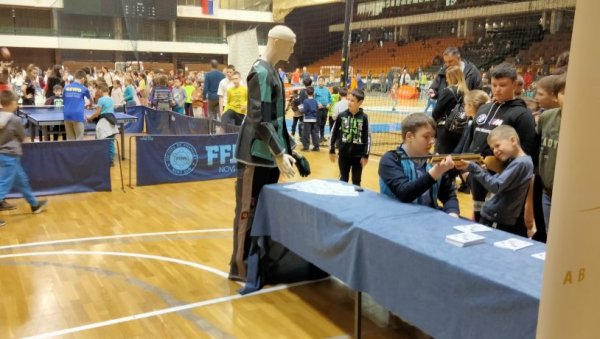 ПРВИ КОРАК ДО СПОРТА : У новосадском СПЕНС-у одржана манифестација која је окупила 1.000 малишана