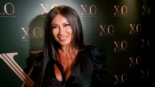 АНДРЕАНА ЧЕКИЋ: Увек говорим истину и не треба бити лажно скроман, а у мору обавеза спремам албум (ВИДЕО)