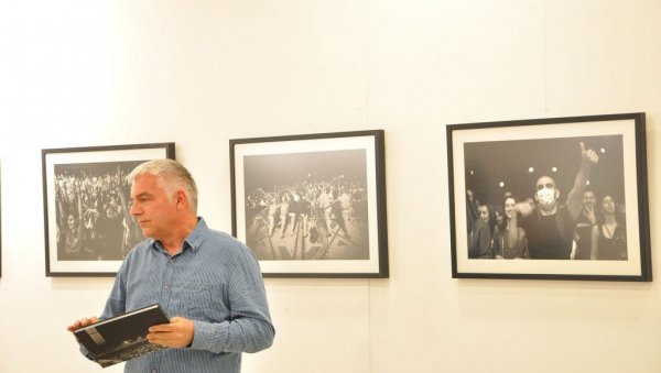 ТО ЈЕ БИЛО НЕКО ЛЕПШЕ И СРЕЋНИЈЕ ВРЕМЕ: Изложба фотографија у Културном центру у Зрењанину
