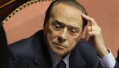 ПРЕПУСТИО САМ СЕ НЕБУ И ПОМОЋИ ЛЕКАРА: Огласио се Берлускони након изласка из болнице, враћа се у политику