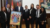 VUČIĆ SA PREDSTAVNICIMA ROMSKE NACIONALNE MANJINE: Pozvao sam naše sugrađane Rome da se uključe u sve programe države