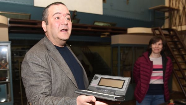 ЧУВАЈУ ЛАПТОП ИЗ ТЕРМИНАТОРА 2: Катедра за ваздухопловство Машинског факултета има јединствену збирку старих рачунара