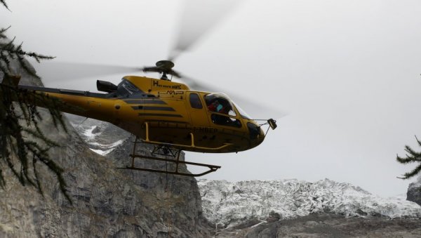 ПРИРОДА ПОДИВЉАЛА: Четири особе погинуле у лавини на француским Алпима
