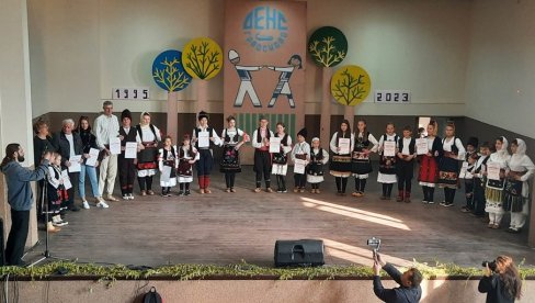DENS: U Gradskovu kod Zaječara okupio više od 300 najmlađih čuvara tradicije Timočke Krajine