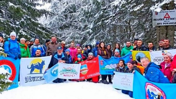 ВРХОВИМА РОМАНИЈЕ: Планинари Србије и Српске освојили гору романију