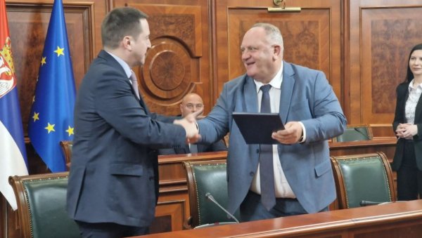 СМЕШТАЈ ЗА ЈОШ 120 МАЛИШАНА: Потписан споразум о изградњи вртића у Лесковцу