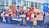 EMANUELA MAKRONA PROTESTI DOČEKALI I U HAGU: Francuska penzijska reforma nadaleko se čuje