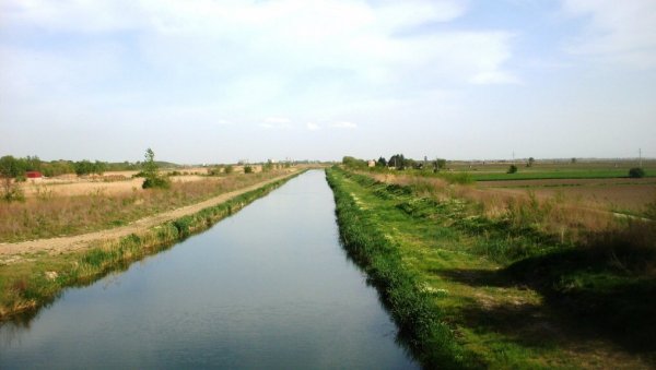 ВЕЛИКИ БАЧКИ КАО ПАНАМСКИ КАНАЛ Повезивањем две реке скраћена пловидба за чак двадесет дана