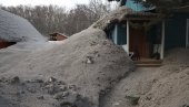 ПРЕДСТАВЉА ОПАСНОСТ ЗА АВИО-САОБРАЋАЈ: Вулкан Шивелуч наставља да избацује пепео