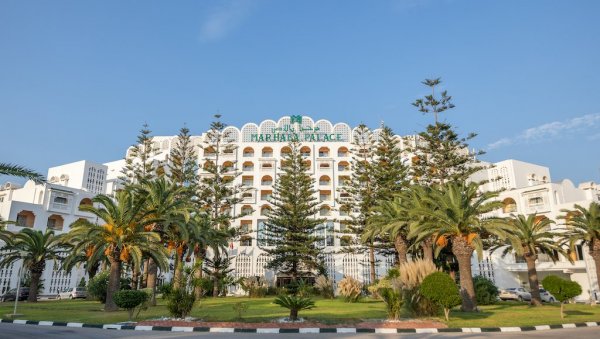 ПЕШЧАНА ПЛАЖА И ПРЕДИВНА МАРИНА ЗА ШЕТЊУ: Одличан хотел у самом срцу места Port El Kantaoui