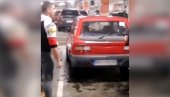 УРНЕБЕСНИ СНИМАК ПАРКИРАЊА ЈУГИЋА: Он нема проблема на крцатом паркингу (ВИДЕО)