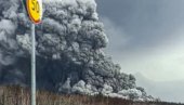 OBLAK PEPELA ŠEST KILOMETARA VISOK: Erupcije vulkana Šiveluč se nastavljaju (FOTO)