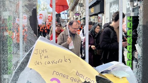 СУКОБИ У ЛИОНУ: Жестоко на првомајским протестима у Француској