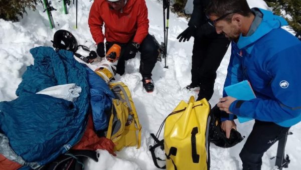 ЕВАКУИСАН ЗБОГ ПРЕЛОМА НОГЕ: Српски држављанин повређен на скијању на Дурмитору (ФОТО)