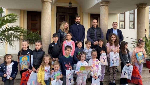 ШАРЕНО ЈАЈЕ СРЕЋУ ДАЈЕ: Ускршња јаја најлепше осликале Валерија, Неда и Ника