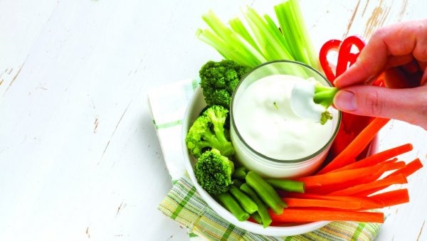ХРАНОМ УБЛАЖИТЕ ГАСТРИТИС: Без проблема са желуцем уз јогурт и барено поврће (ЈЕЛОВНИК)