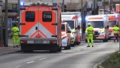 DRAMATIČNE SCENE U NEMAČKOJ: Prevrnuo se autobus pun dece, povređeno njih 27
