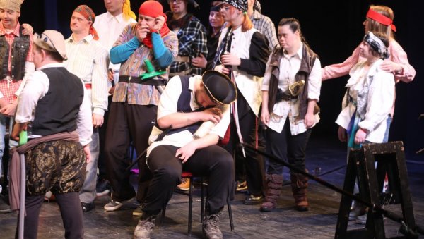 МАЛО ДОБРЕ ВОЉЕ ЗА 120 КИЛОМЕТАРА НАДЕ: Волонторке МНРО у Трстенику чине све да набаве ново комби возило