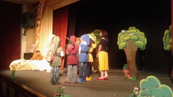 У КРУШЕВЦУ РАЂАЈУ НАЈБОЉИ ГЛУМЦИ: Почињу да играју још у школским клупама, по 19.-и пут ђаци имају свој фестивал