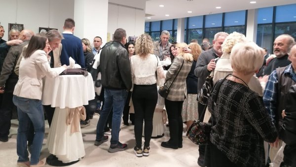 КОСОВО У СРЦИМА И ДУШИ: У Галерији општине Врачар одржано тематско вече Завичајног клуба Пећанаца