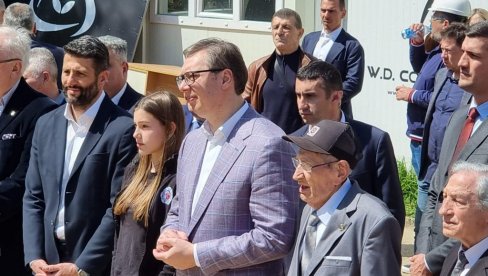 NAŠ POSAO JE DA OBEZBEDIMO USLOVE ZA SPORTISTE Vučić: Ulažemo više da bismo imali bolje rezultate